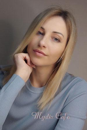 221007 - Yana Age: 33 - Ukraine