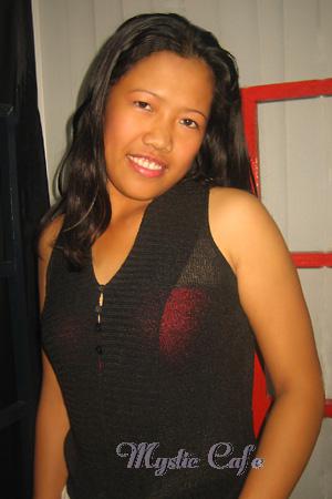 88856 - Rosie Age: 28 - Philippines