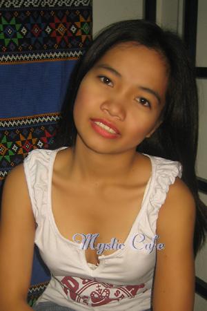 89002 - Angelita Age: 25 - Philippines